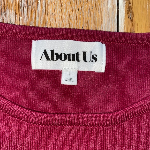 ABOUT US raspberry rayon, nylon,spand,cropped top - Picture 4 of 6